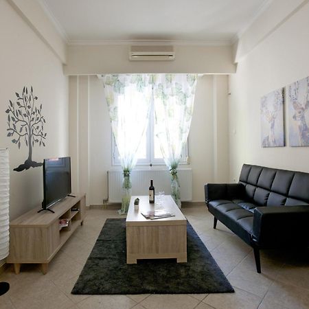 Comfortable Apartment At The Foot Of The Odeon Of Herodes Atticus Atenas Exterior foto